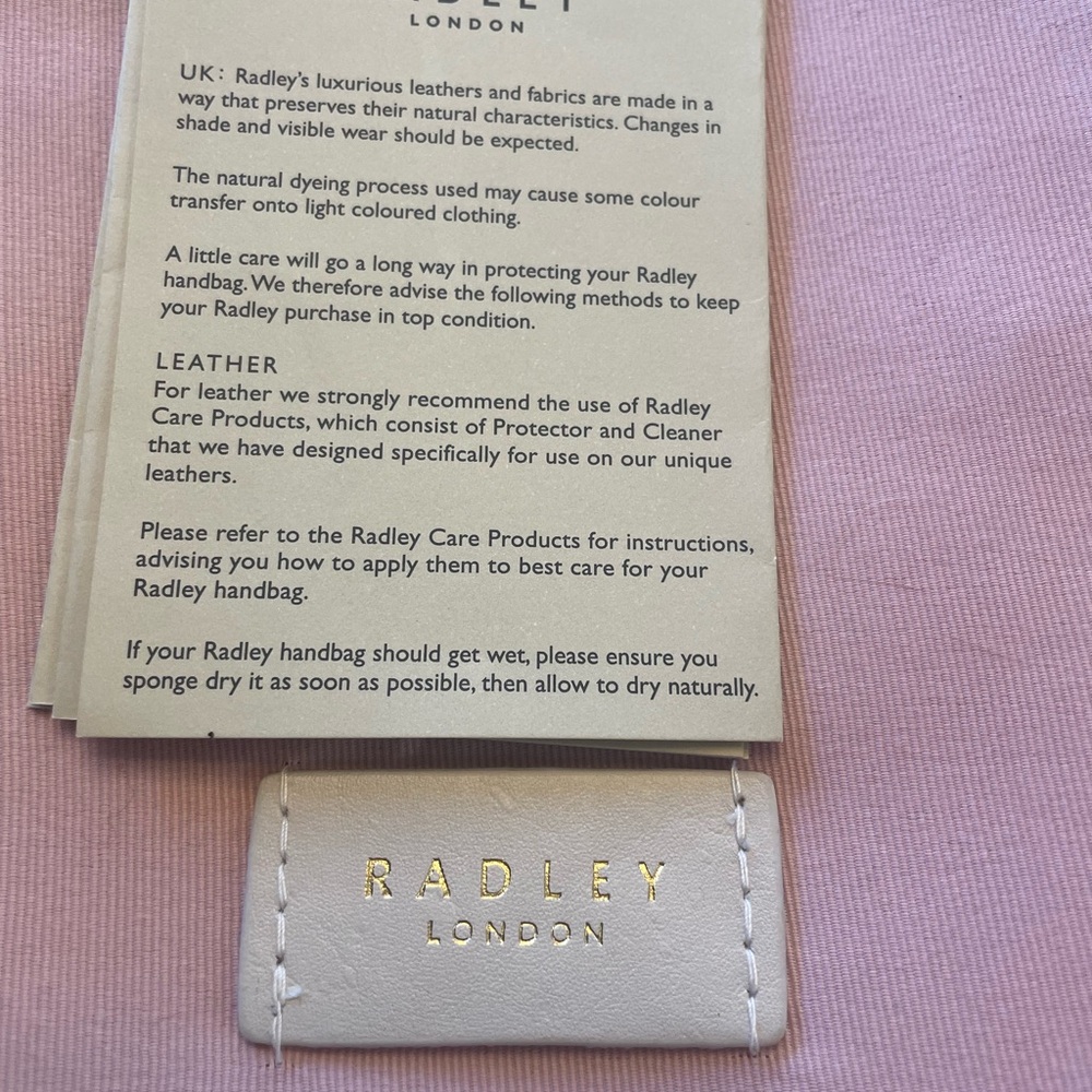 ☀️❤️☀️ RADLEY LONDON Black Leather Backpack with Gold Accents! - Picture 8 of 14